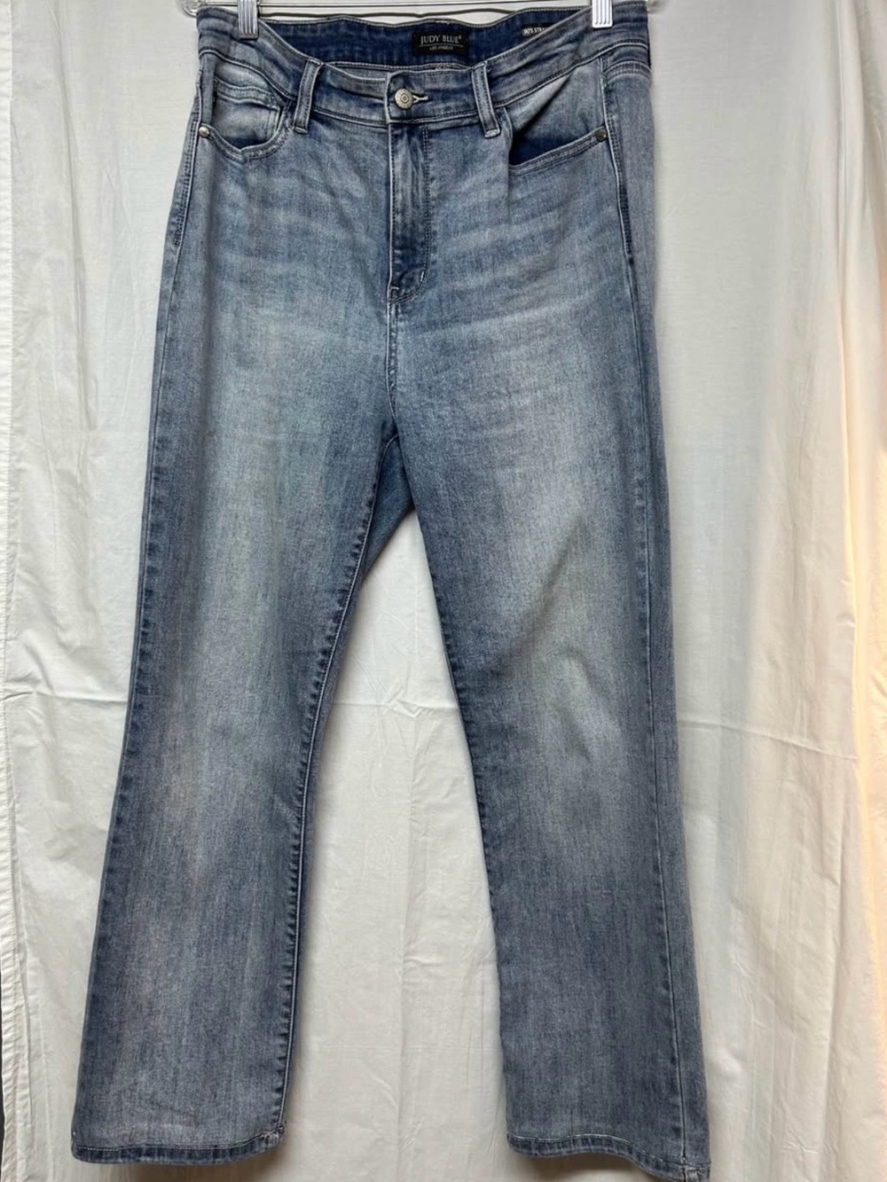 Judy Blue - Light Wash Women’s Jeans - Classic Straight Fit